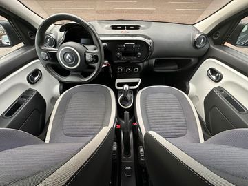 Car image 21