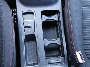 Car image 29