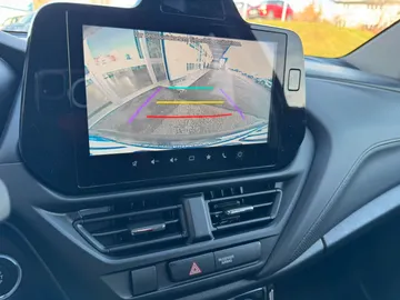 Car image 25
