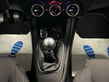 Car image 23