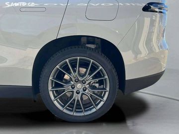 Car image 26