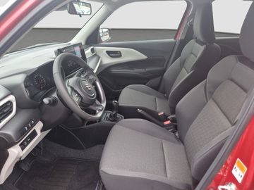 Car image 9