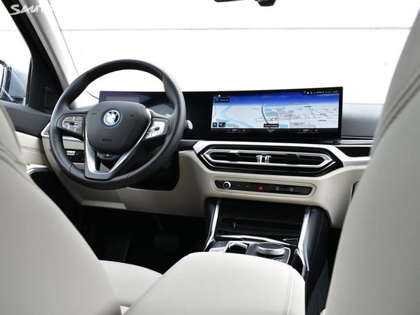 BMW 330 e Touring xDrive 215 kW image number 7