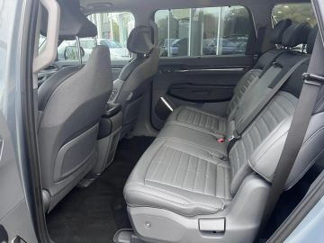 Car image 34