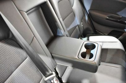 Car image 36