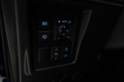 Car image 35