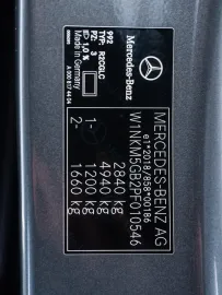 Car image 40