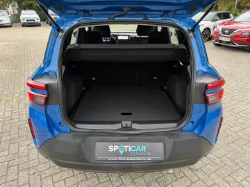 Car image 19