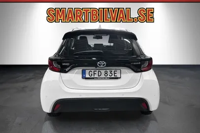 Car image 5