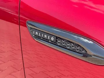 Car image 34