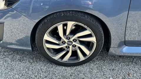 Car image 49