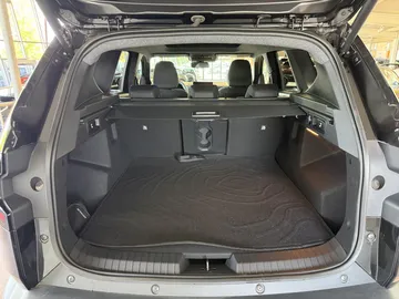 Car image 29