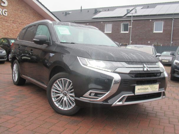 Mitsubishi Outlander 4WD 165 kW image number 6