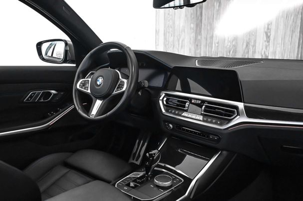 BMW 340i Touring xDrive 275 kW image number 17