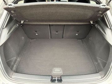 Car image 29