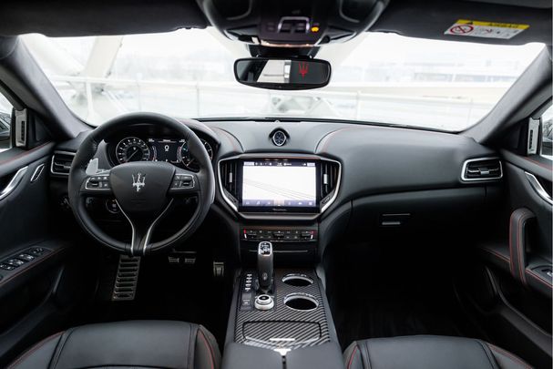 Maserati Ghibli GT 243 kW image number 4