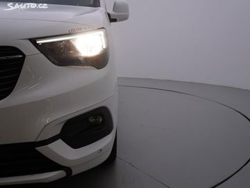 Car image 29