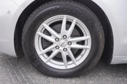 Car image 30
