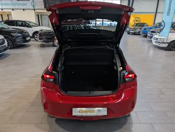 Car image 18