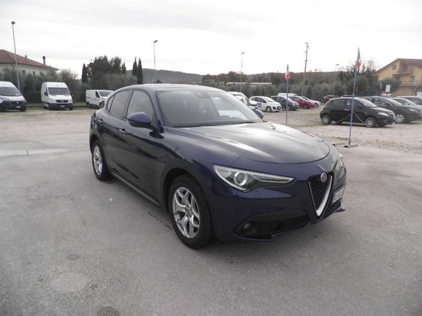 Alfa Romeo Stelvio 2.2 140 kW image number 2