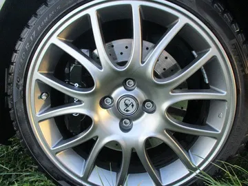 Car image 13