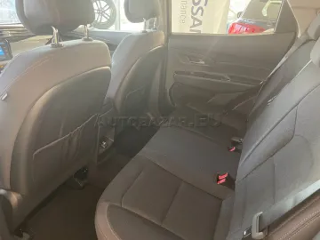 Car image 37