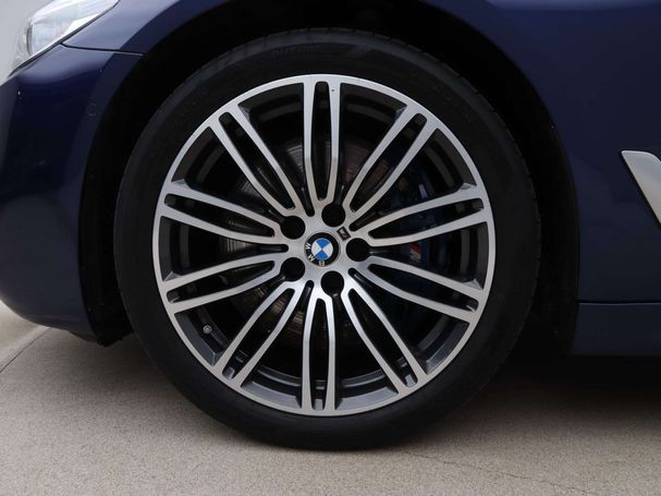 BMW 540i Touring xDrive 250 kW image number 19