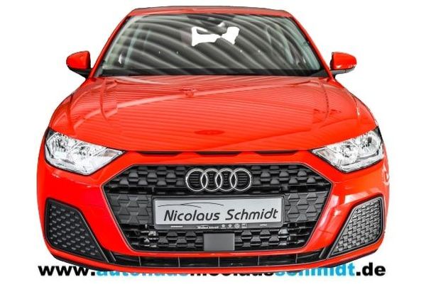 Audi A1 30 TFSI Sportback 81 kW image number 2