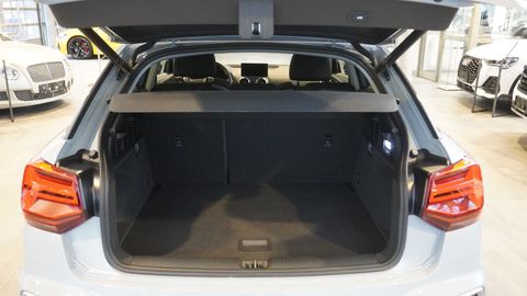 Car image 26