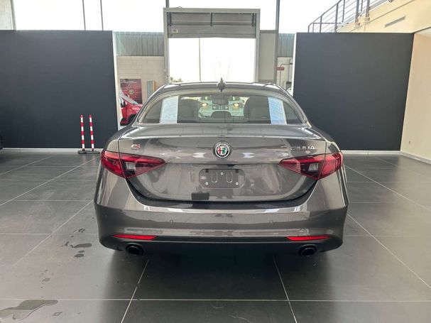 Alfa Romeo Giulia 2.2 Q4 154 kW image number 4