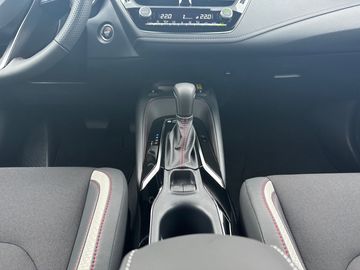 Car image 14