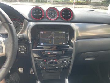 Car image 11