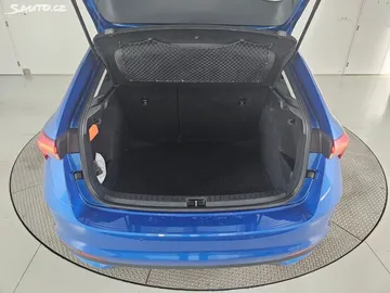 Car image 29