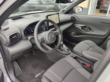 Car image 10