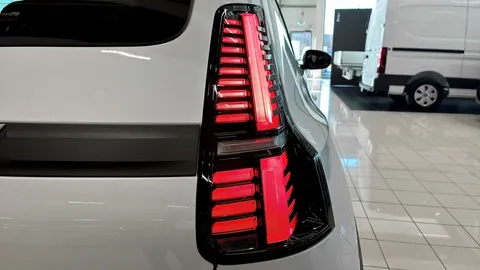 Car image 25