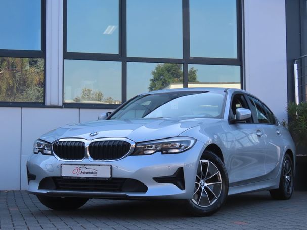 BMW 320i 135 kW image number 1