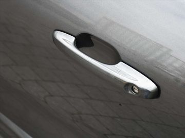 Car image 36