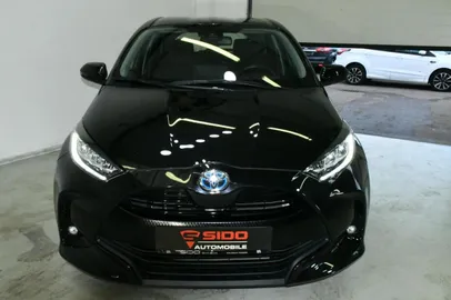 Car image 4