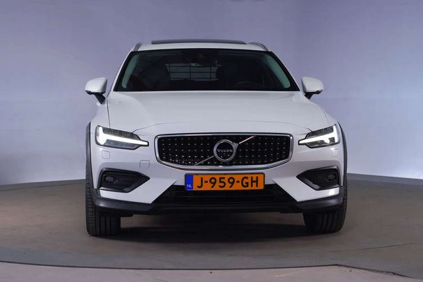 Volvo V60 AWD B5 184 kW image number 32