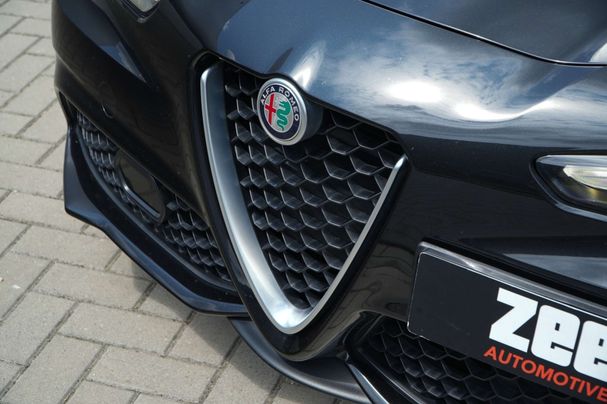 Alfa Romeo Giulia 2.0 Turbo Veloce 206 kW image number 4