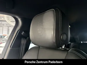 Car image 34