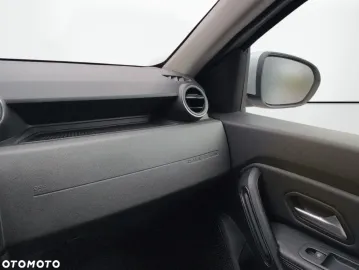 Car image 32