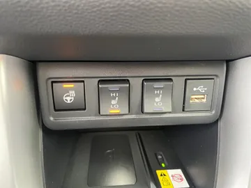 Car image 29