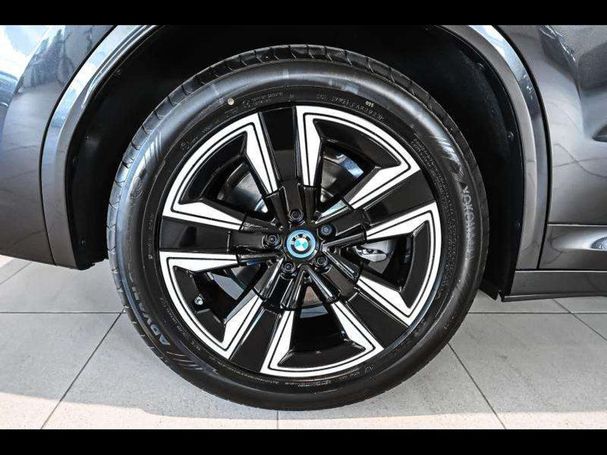 BMW iX3 M Sport 210 kW image number 5