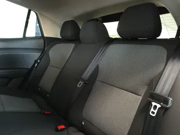 Car image 27