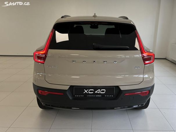 Volvo XC40 130 kW image number 4