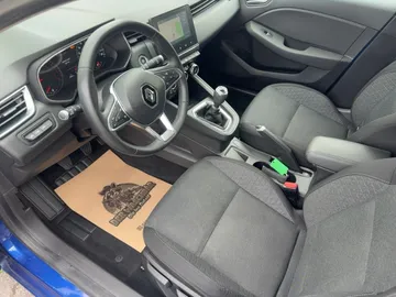 Car image 13