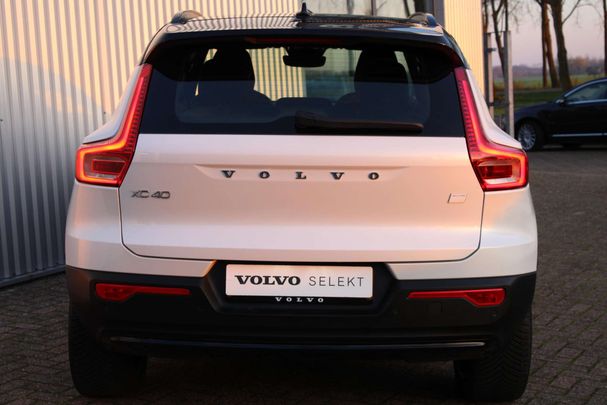 Volvo XC40 Single Motor Extended Range Plus 185 kW image number 13