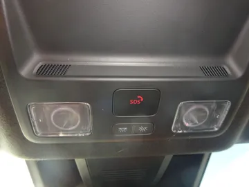 Car image 28
