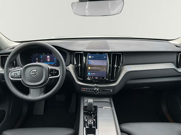 Volvo XC60 B4 AWD Plus 145 kW image number 3